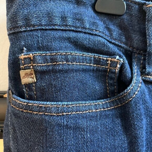 Eddie Bauer Curvy Slim Straight Fur Jeans sz 20T - Picture 2 of 8